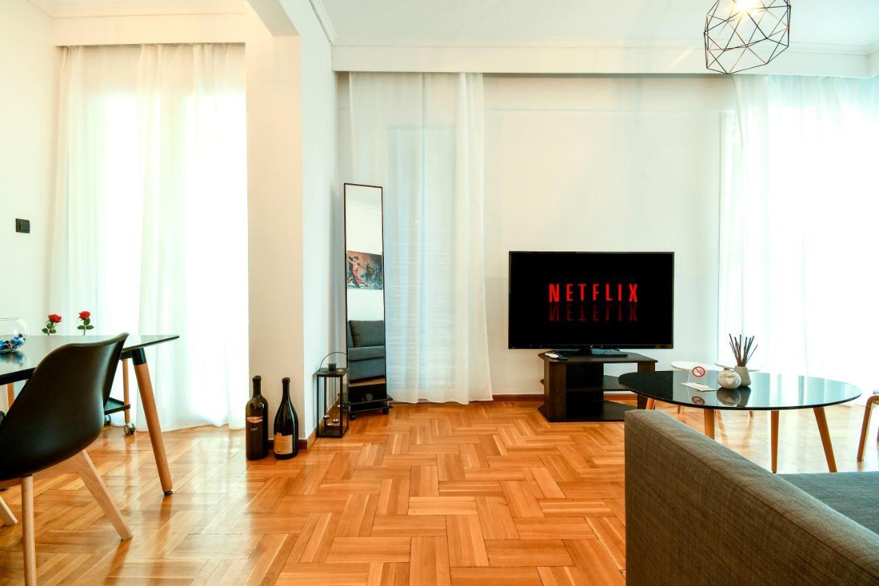 Center Apartment *